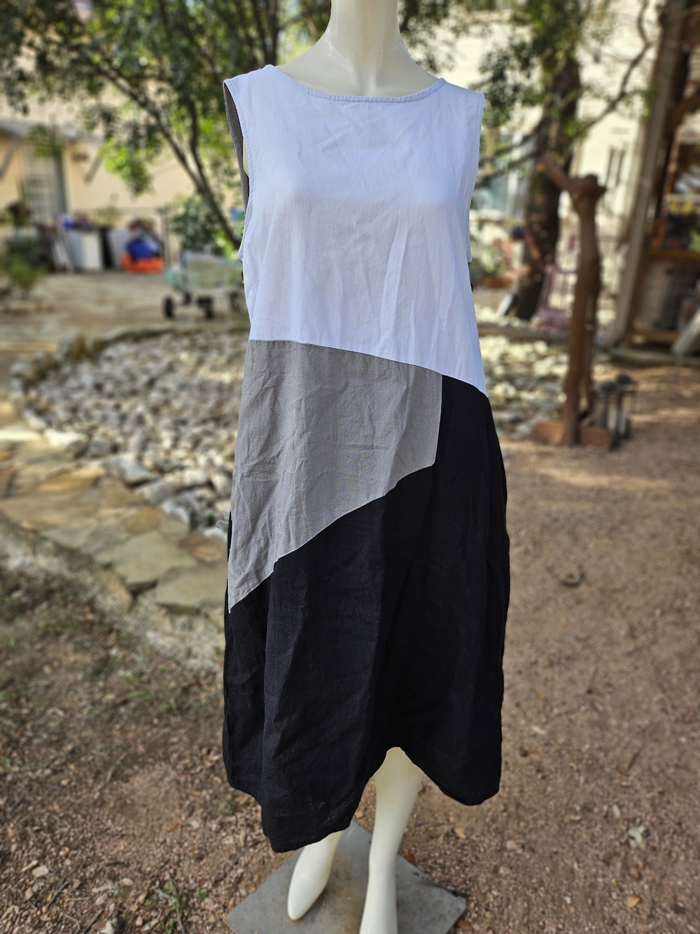 For Cynthia Sleeveless Colorblock Midi Dress - White, Gray & Black L